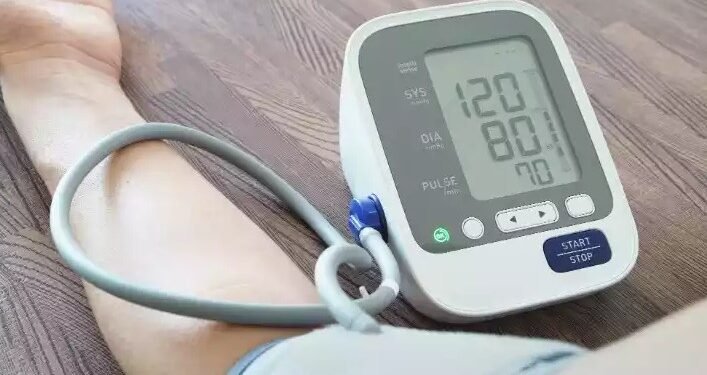 Pressão 12 por 8 agora é considerada sinal de risco