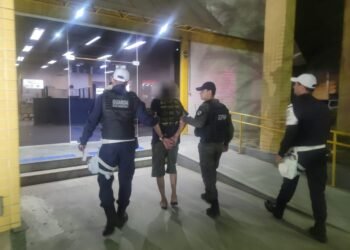 Motorista é encaminhado à delegacia em Arraial do Cabo