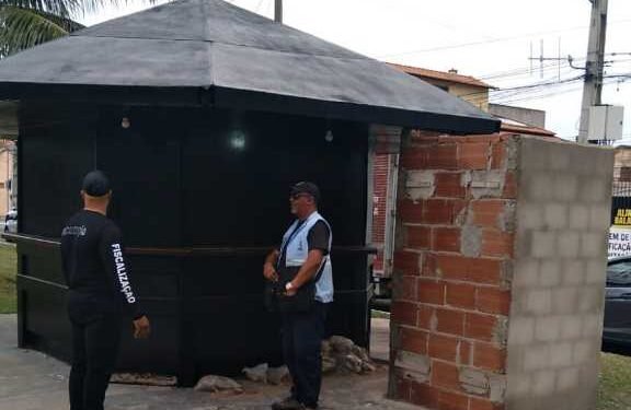 Quiosque é flagrado com obra clandestina em Cabo Frio