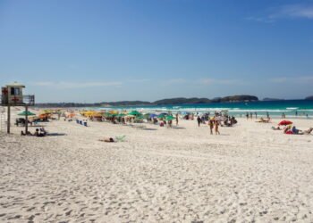 Pesquisa reforça potencial da Costa do Sol; turismo ‘sol e praia’ lidera preferência dos viajantes