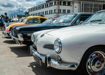 Búzios vai acelerar no charme: vem aí o 1º Fest Car Classic