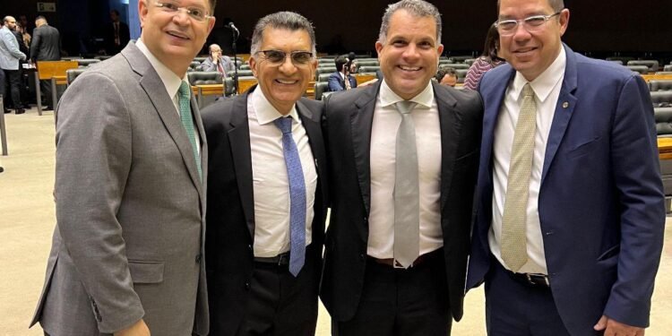 Médicos da região são recebidos na Câmara dos Deputados em Brasília