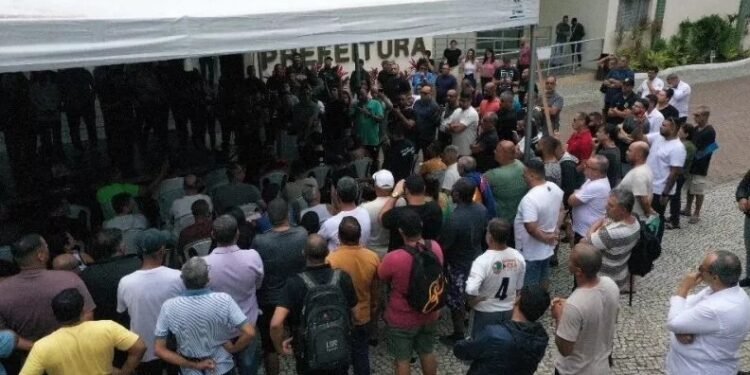 Prefeito de Cabo Frio volta a trás e libera atuação de motoristas de app de fora do município