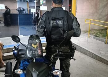 Homem é detido após tentar fugir de abordagem em Arraial do Cabo