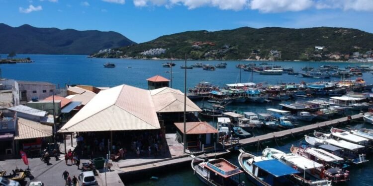 Marina dos Pescadores terá fiscalização intensificada; novas normas entram em vigor em Arraial do Cabo