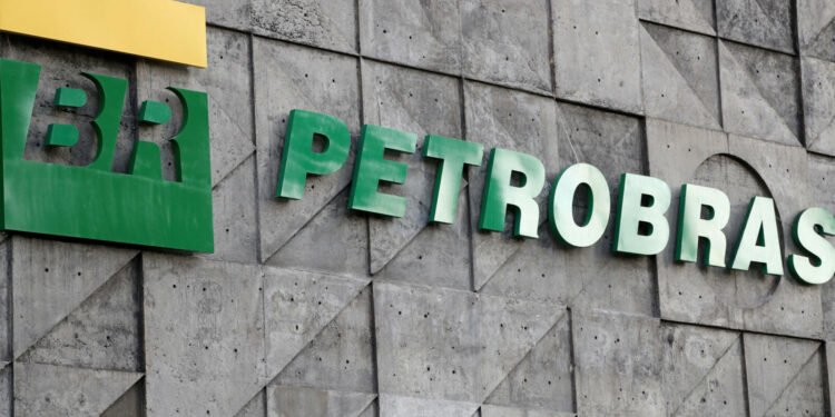 Concurso da Petrobras deve oferecer 1.100 vagas; edital segue em preparação