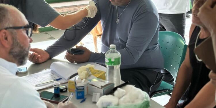 Atendimento médico e exames gratuitos para homens em Arraial do Cabo