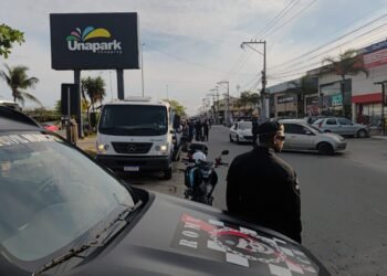 Duas motos são apreendidas e condutor se acidenta ao tentar fugir de fiscalização em Tamoios