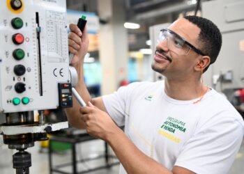 Petrobras abre inscrições para cursos técnicos gratuitos em Macaé; últimos dias para se inscrever