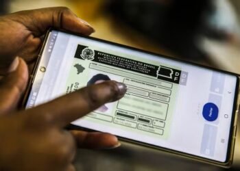 CNH agora pode ser renovada automaticamente e sem taxas; confira os detalhes