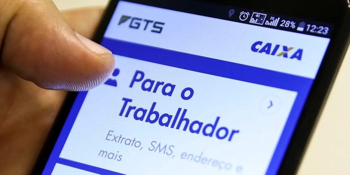 Caixa libera valores do FGTS bloqueados; veja quem tem direito