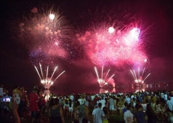 Araruama confirma queima de fogos no Réveillon; apresentações acontecem em dois pontos da cidade