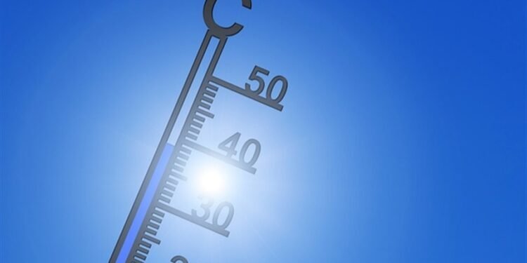 Três cidades da Costa do Sol recebem alerta de calor forte neste dia de Natal
