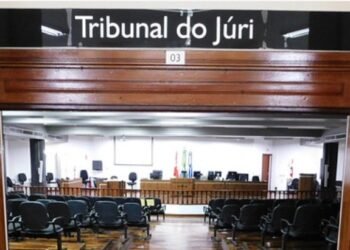 Tribunal do Júri julga acusado de matar ex-companheira no Mercado do Peixe de Cabo Frio