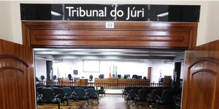 Tribunal do Júri julga acusado de matar ex-companheira no Mercado do Peixe de Cabo Frio