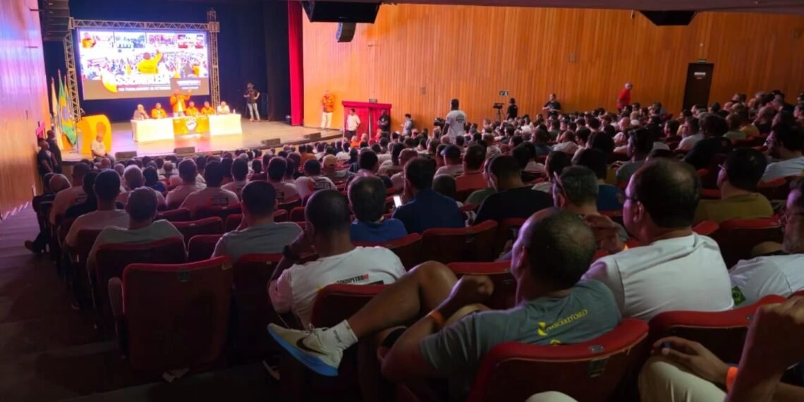 Fim da greve dos petroleiros; acordo coletivo é aprovado em Assembleia