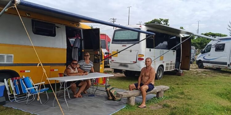Rio das Ostras vira ponto de encontro de motorhomes no Réveillon