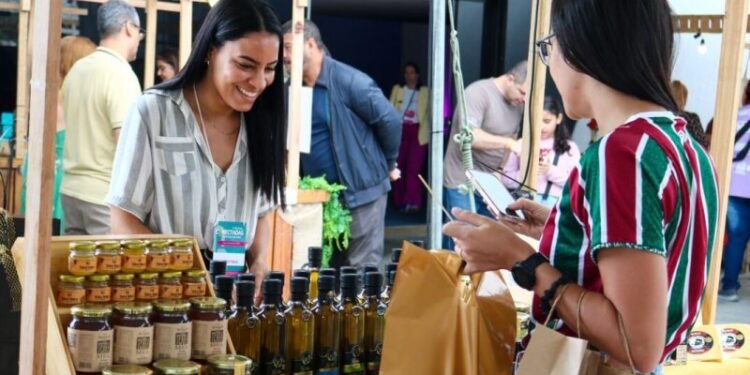 Búzios recebe Festival Conectadas com feira, debates e atrações culturais