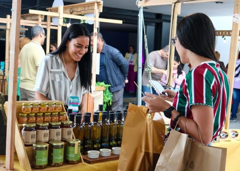 Búzios recebe Festival Conectadas com feira, debates e atrações culturais