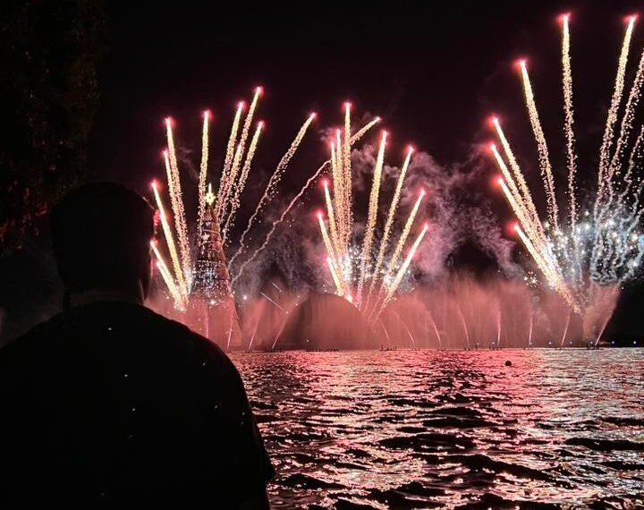 Espetáculo das Águas Dançantes podem ser vistas de canoa havaiana em Macaé