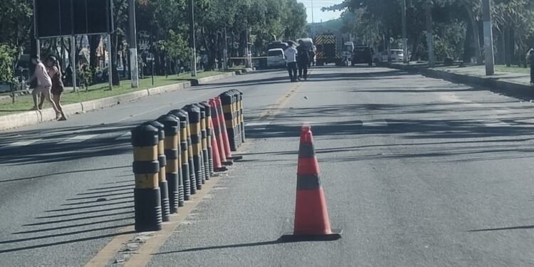 Acidente na Amaral Peixoto provoca lentidão no trânsito e trechos de congestionamento em Rio das Ostras