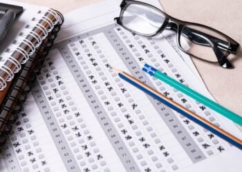 Concurso público: Arraial do Cabo oferece vagas para diferentes níveis de escolaridade; confira