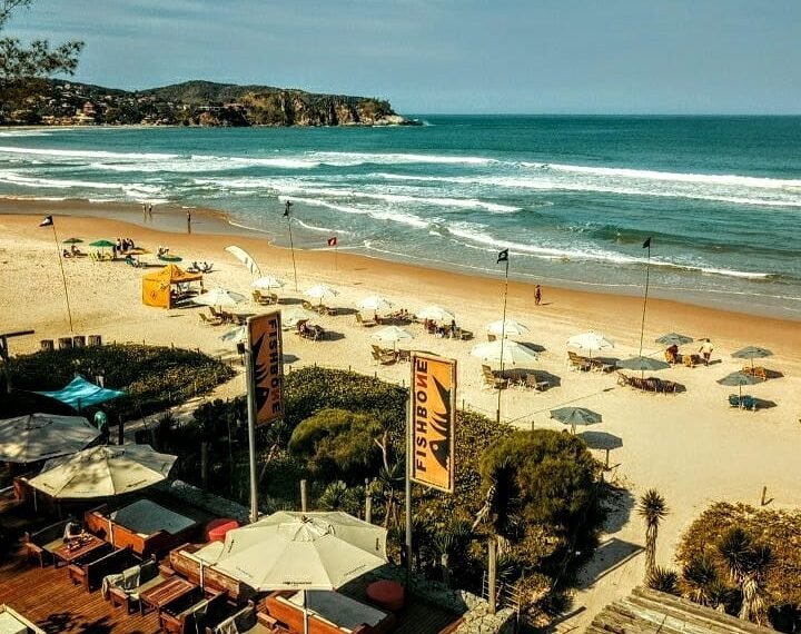 Vivo na Praia transfere shows para o Fishbone, em Búzios; público reage nas redes