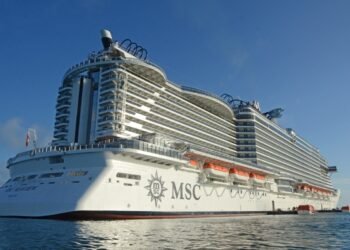 Búzios recebe cerca de 76 mil turistas a bordo de transatlânticos em janeiro