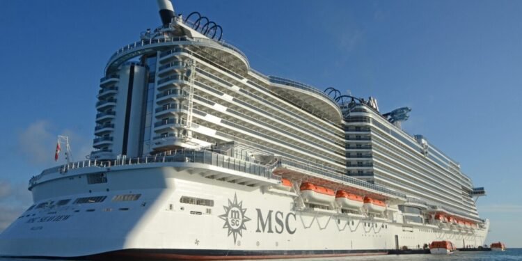 Búzios recebe cerca de 76 mil turistas a bordo de transatlânticos em janeiro