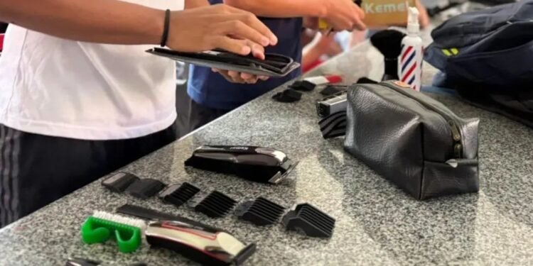 Abertas inscrições para oficina gratuita de barbeiro em Arraial do Cabo