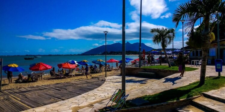 Orla das praias do Centro e do Bosque ganha nome oficial em Rio das Ostras