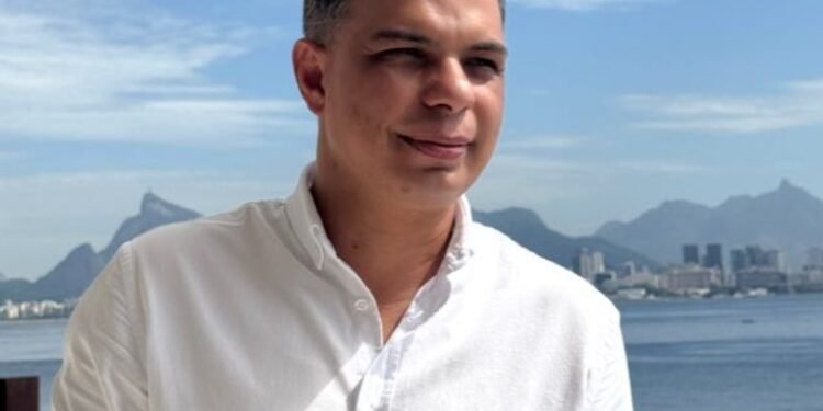 Thiago Moura confirma pré-candidatura a deputado estadual