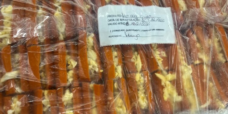 Denúncia de larvas leva fiscalização em supermercado de Cabo Frio