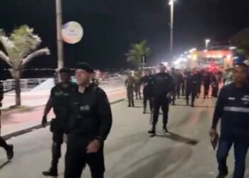 Da praia para a cadeia: drone identifica homem com mandado em Cabo Frio