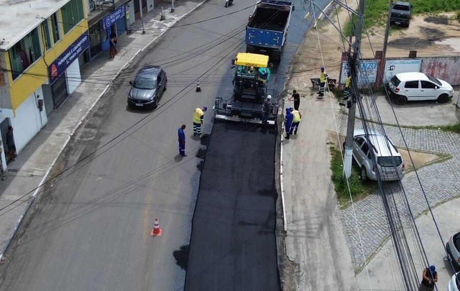 Estrada de Búzios avança com novo asfalto e chega ao Jardim Esperança, em Cabo Frio