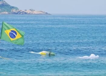 Acidente com asa-delta termina em tragédia no Rio de Janeiro