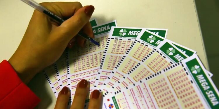 Mega-Sena chega a R$ 72 milhões; veja os números sorteados e as chances de ganhar