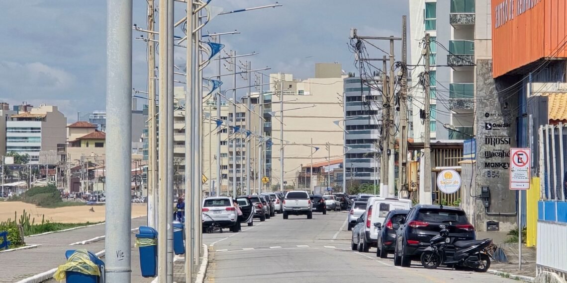 Trânsito segue interditado em Macaé