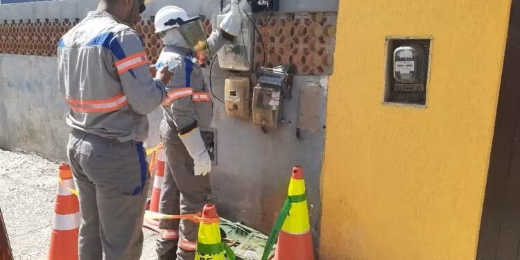 Rio das Ostras está entre cidades com mais furtos de energia no RJ