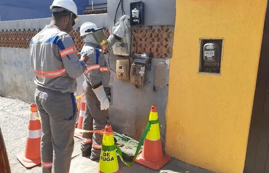 Rio das Ostras está entre cidades com mais furtos de energia no RJ