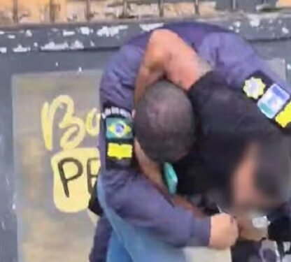 Motorista fura bloqueio e agride guarda em Búzios