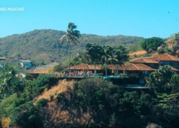 Búzios ganha destaque em guia internacional da Netflix e Embratur