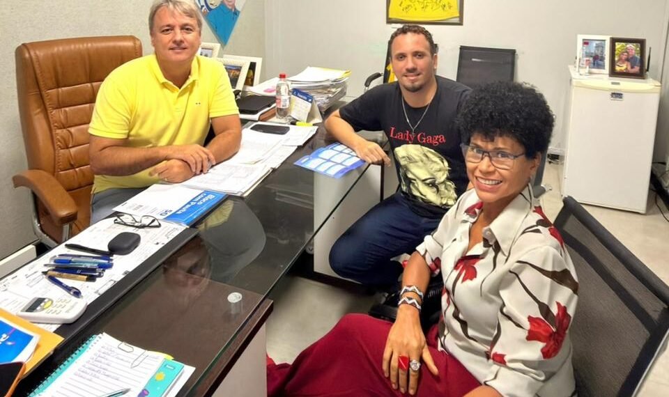 Organização propõe levar desfile da Parada LGBT+ para a Orla Bardot, em Búzios