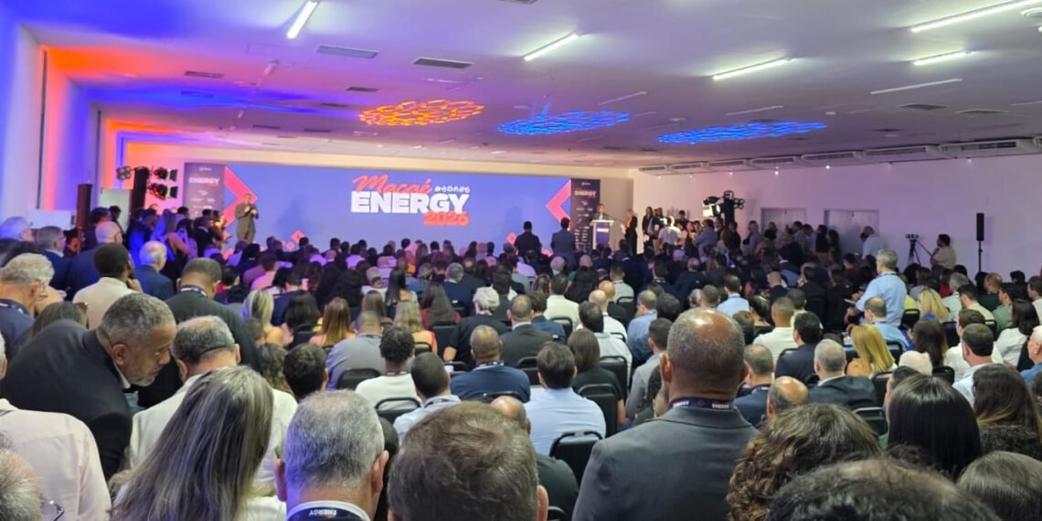 Auditório lotado marca abertura do Macaé Energy 2026