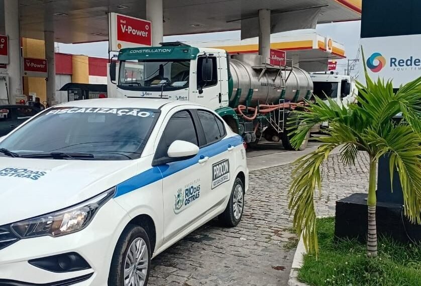 Procon fiscaliza postos de combustíveis em Rio das Ostras