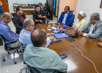 Servidores municipais de Macaé terão reajuste de 6% e ganho pode chegar a 10%