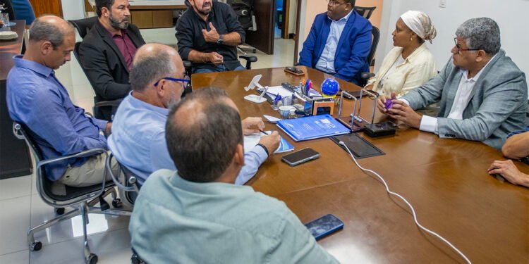 Servidores municipais de Macaé terão reajuste de 6% e ganho pode chegar a 10%