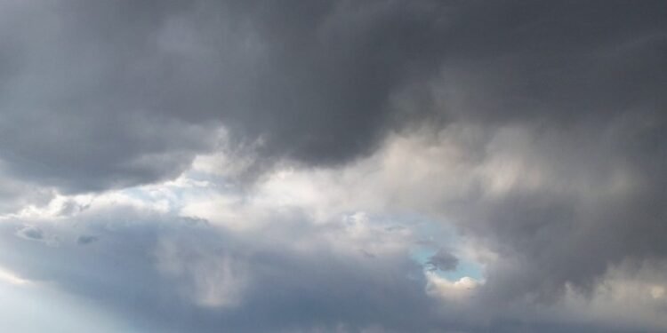 Tempo vira e acende alerta para chuva forte nas cidades da região