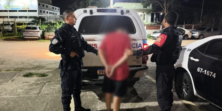 Foragido da Justiça é preso durante festa em Arraial do Cabo