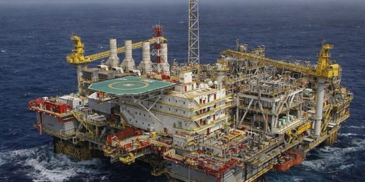 Constellation abre vaga offshore em Rio das Ostras